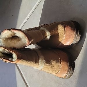 Todler boots with inside sherpa